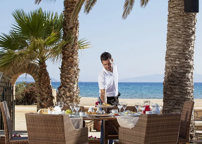 Finikas Отель 4*