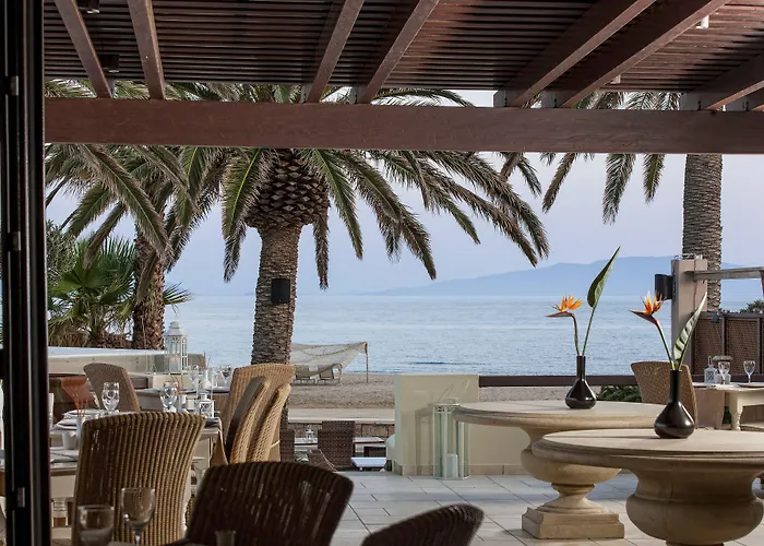 Finikas Отель 4*