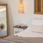 Finikas Hotel