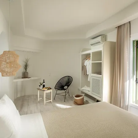 Finikas Otel 4*