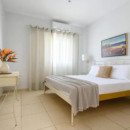 Finikas מלון 4*