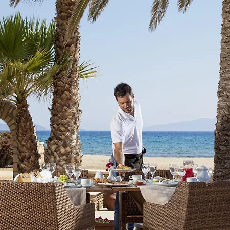 Finikas Hotel 4*